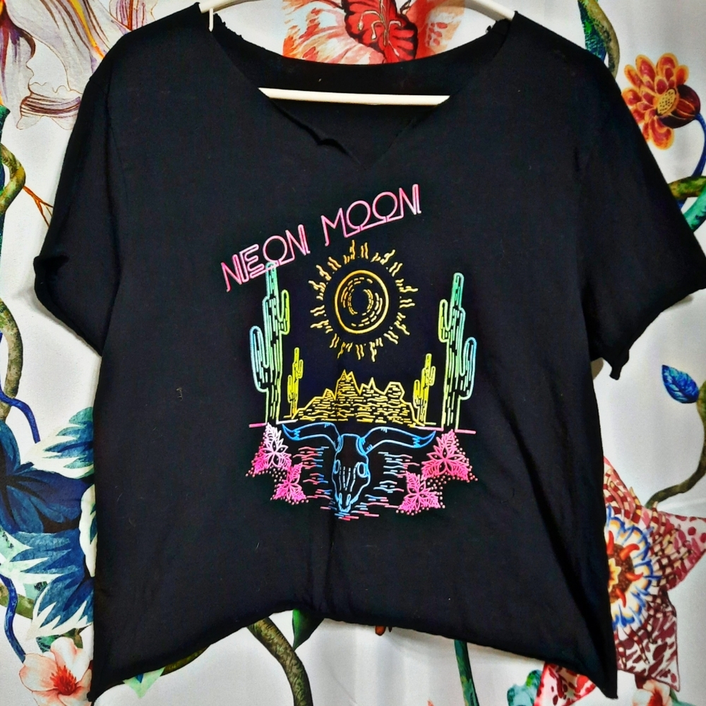 ~{Unbranded}~ Neon Moon country western crop top. - Picture 2 of 5